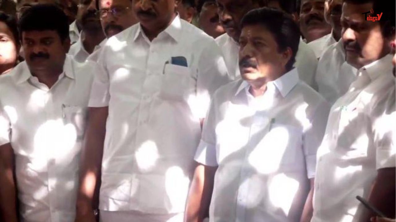 AIADMK Extends Support to Vijay’s TVK, Rules Out Alliance With DMK teluguvoice
